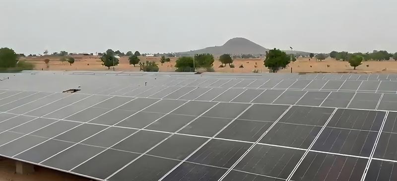 Sikeresen megvalósított 1,6 MW-os napelem-szerelési projektet Afrikában
